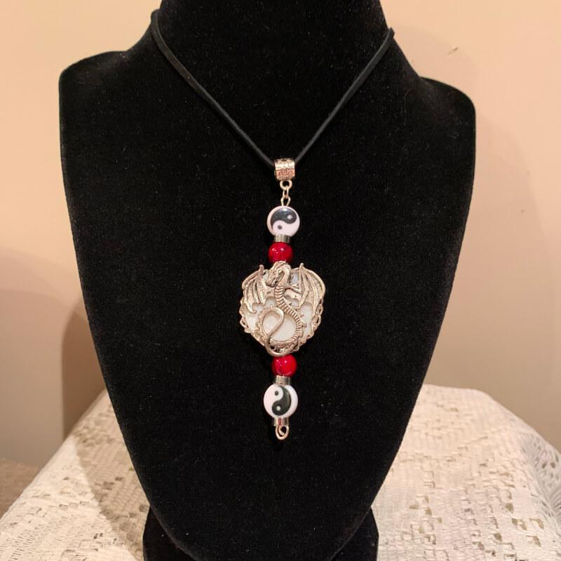 Celtic dragon pendant (Red)